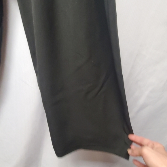 Eloquii Paperbag Cropped Drawstring Black Pants - Picture 6 of 10